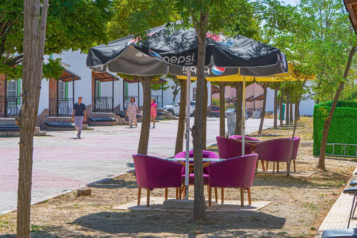 Royal Termal Villa dış görünümü ve bahçesi