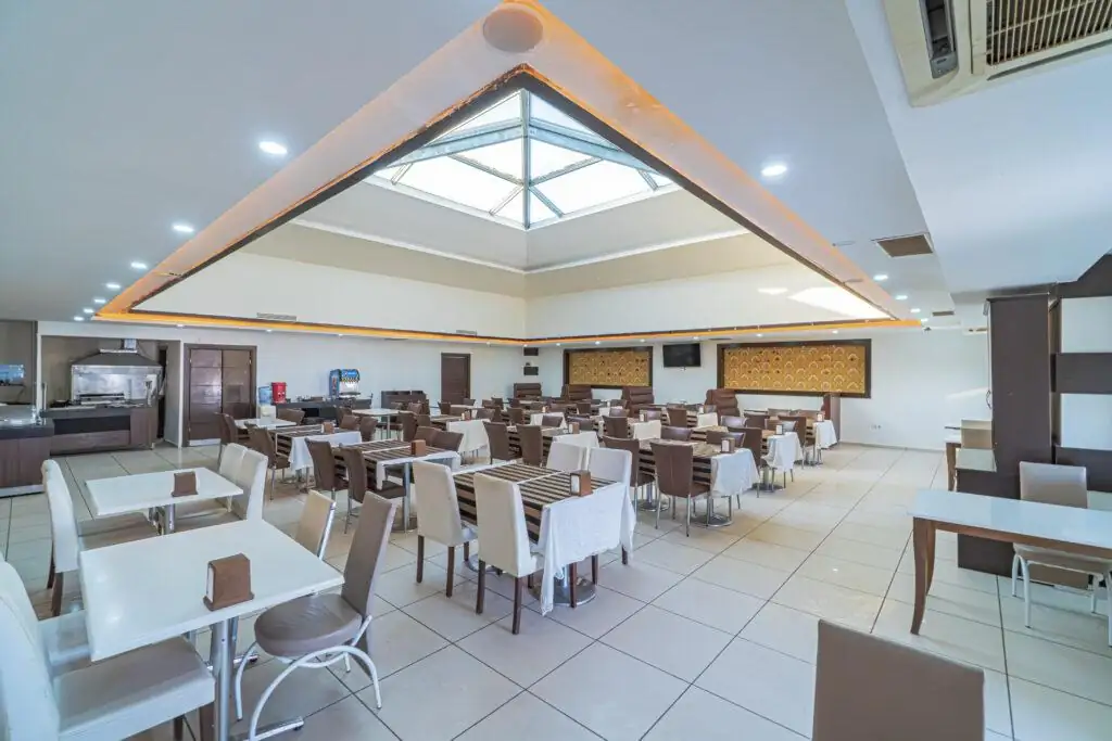 Royal Termal Villa açık büfe restoranı
