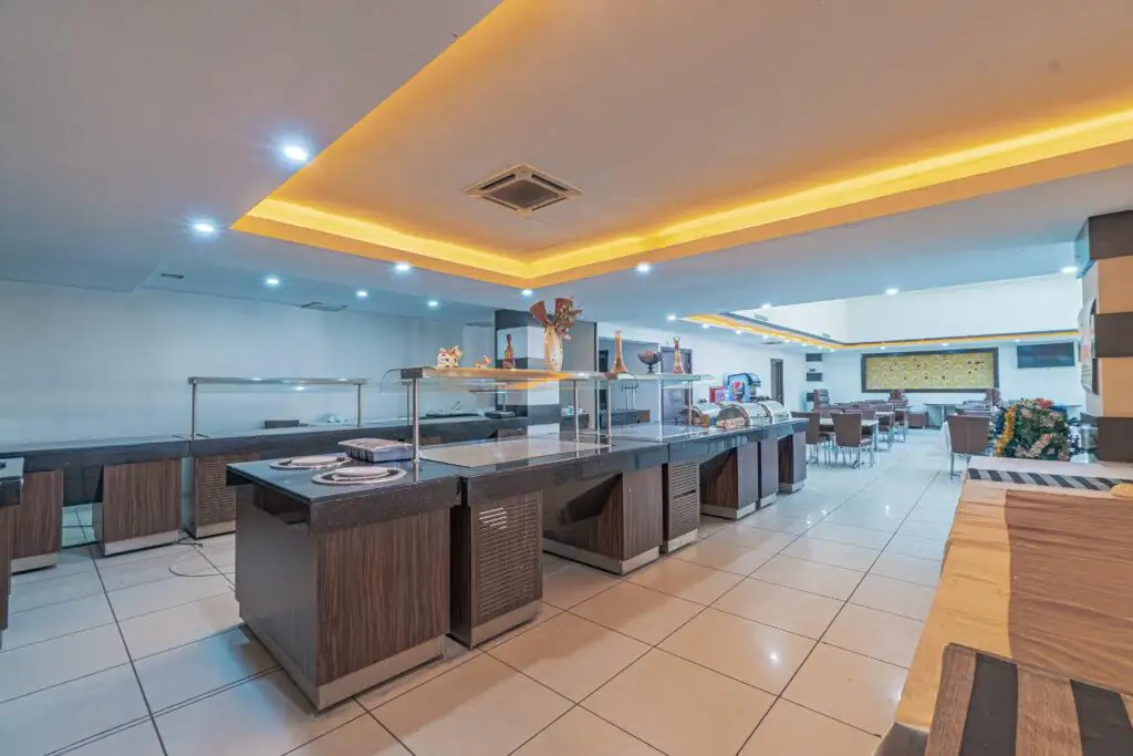 Royal Termal Villa açık büfe restoranı